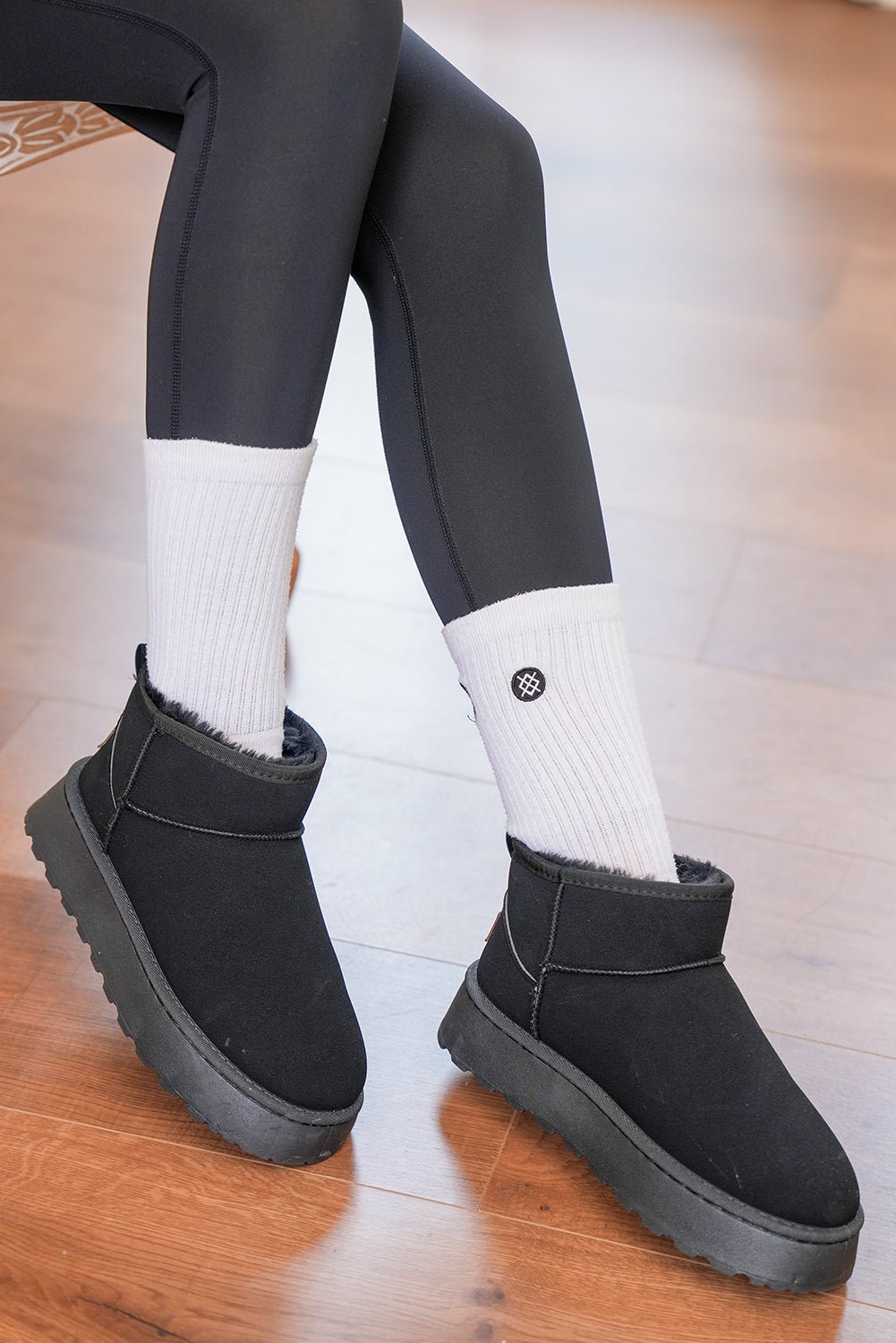 Black Faux Fur Lined Suede Ankle Snow Boots - MAD RUFFI