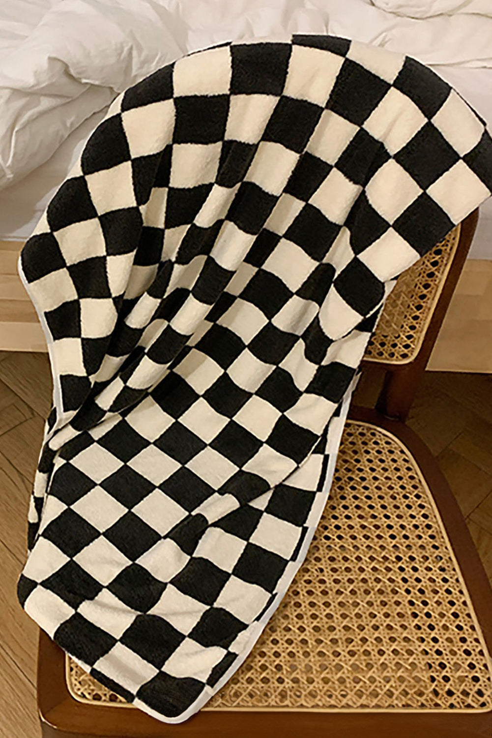 Black Fuzzy Checkerboard Bath Towel - MAD RUFFI