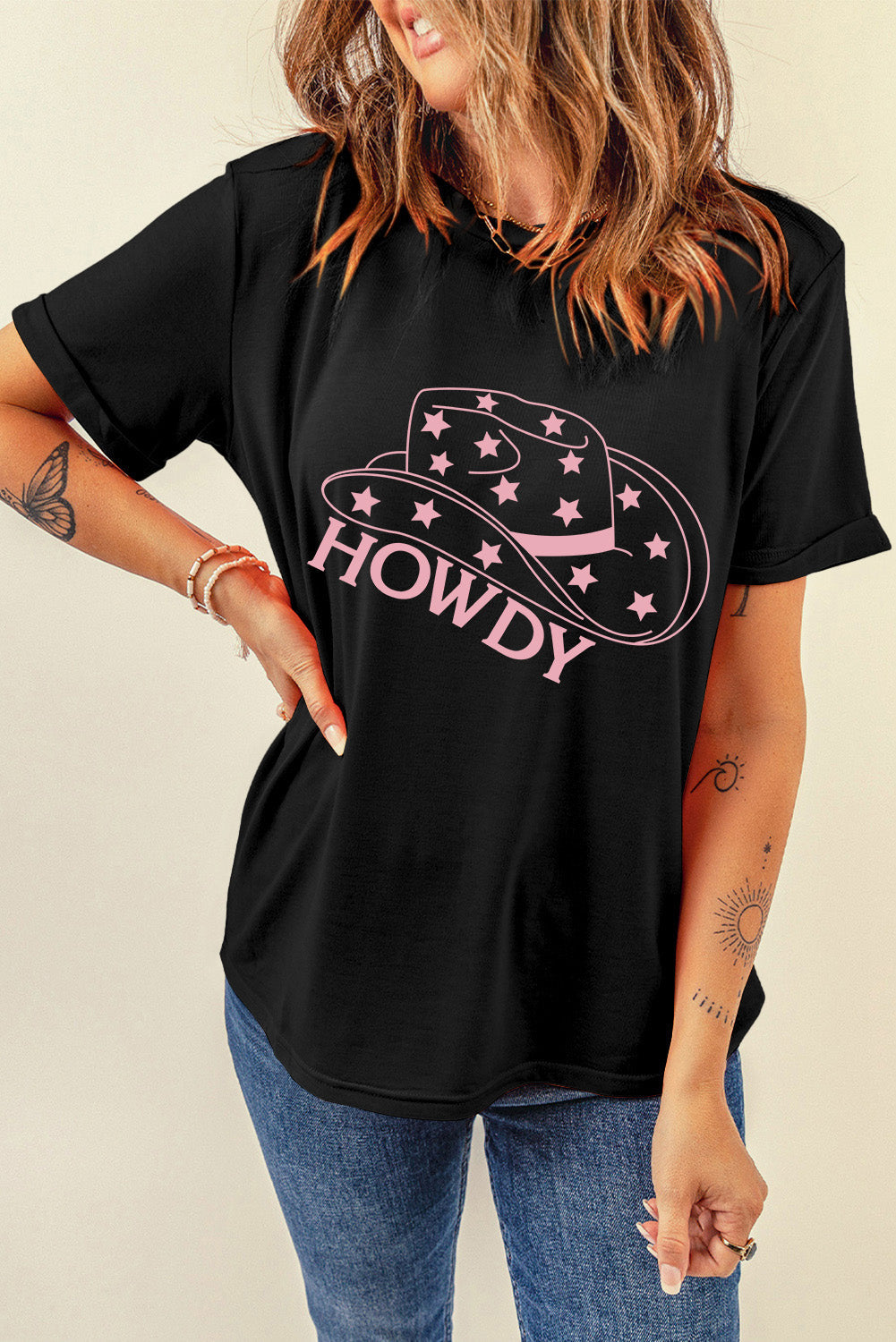 Black Hat Shape & Star HOWDY Graphic T Shirt - MAD RUFFI