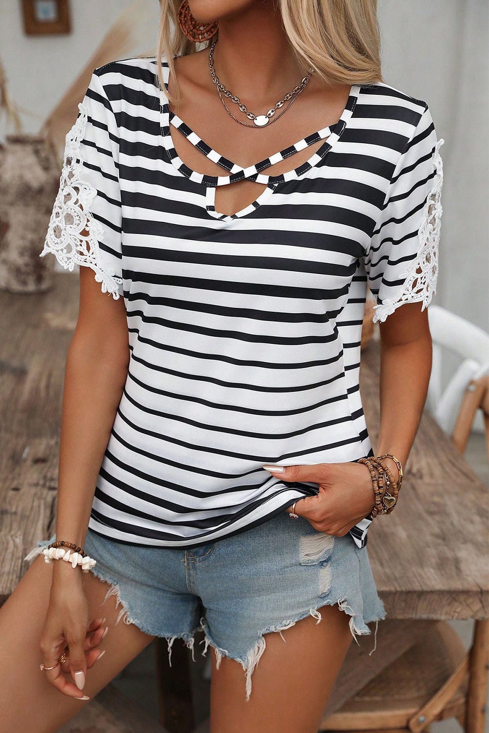 black stripe criss cross v neck lace patchwork sleeve t shirt - MAD RUFFI