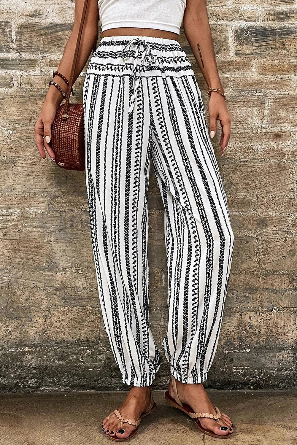 black stripe geometric print drawstring cuff pants - MAD RUFFI