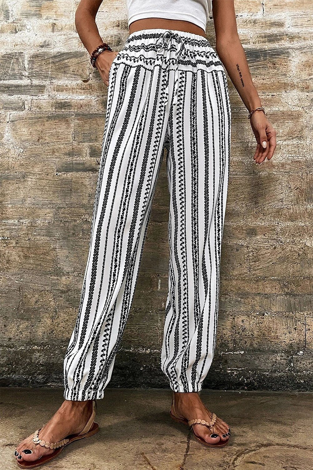 black stripe geometric print drawstring cuff pants - MAD RUFFI