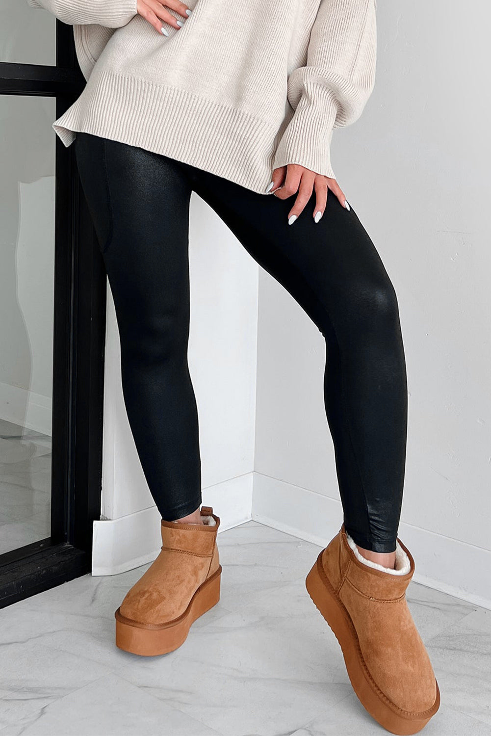 Black V Crossover High Waist Pocketed Leggings - MAD RUFFI