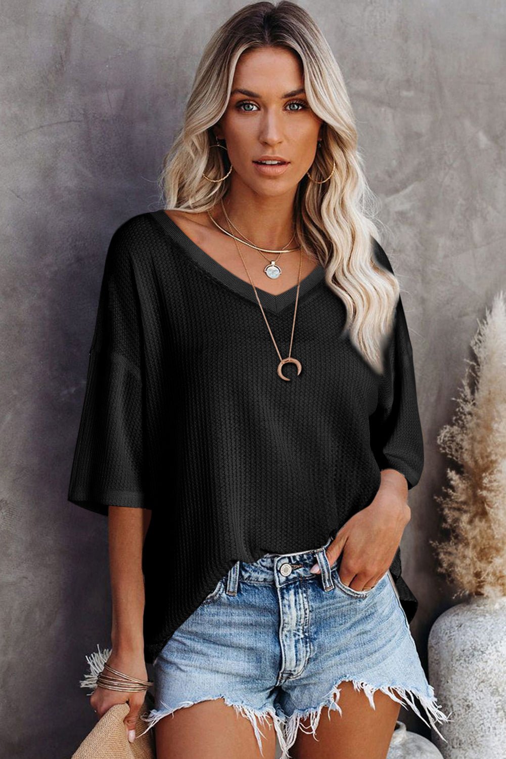 black waffle texture v neck drop shoulder loose tee - MAD RUFFI