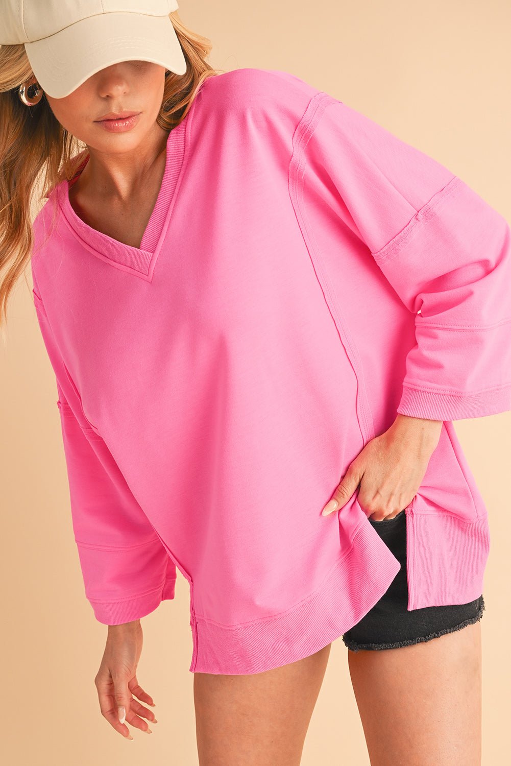 Bonbon Exposed Seam V Neck Bracelet Sleeve T-Shirt - MAD RUFFI