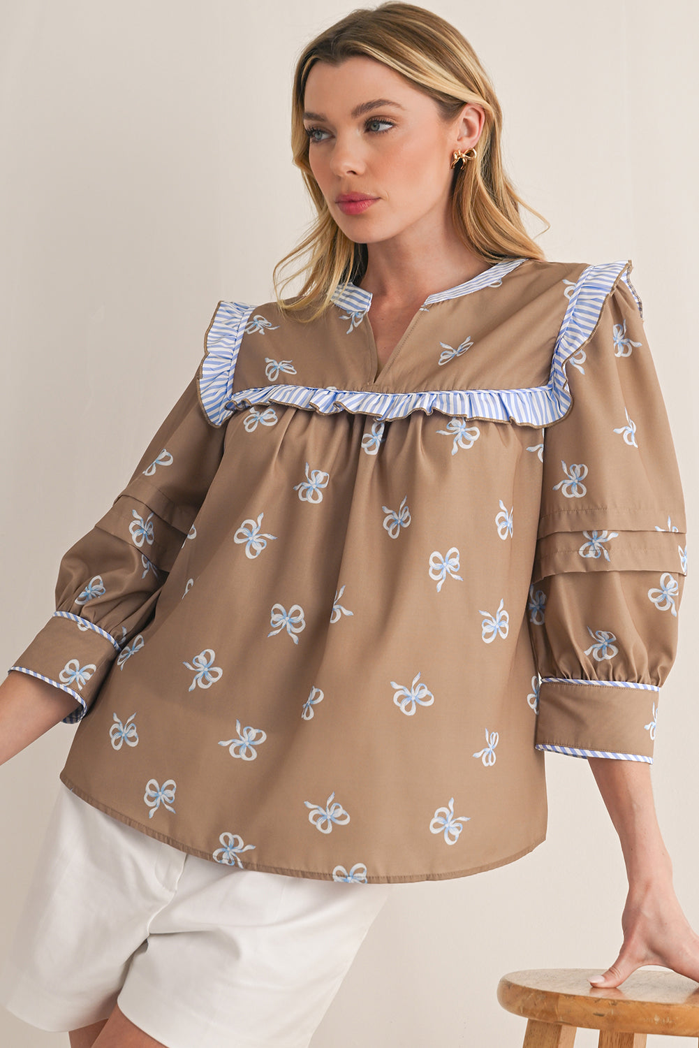 Brown Bow Print V Neck Puff Sleeve Blouse - MAD RUFFI