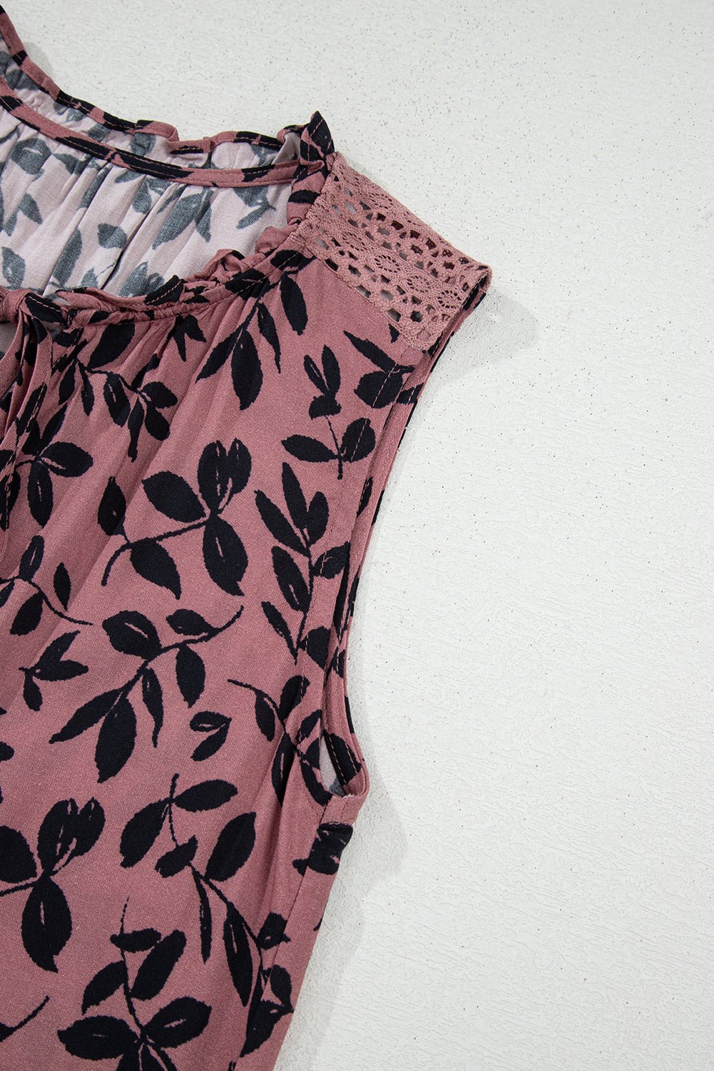 brown floral print tie neck sleeveless top - MAD RUFFI