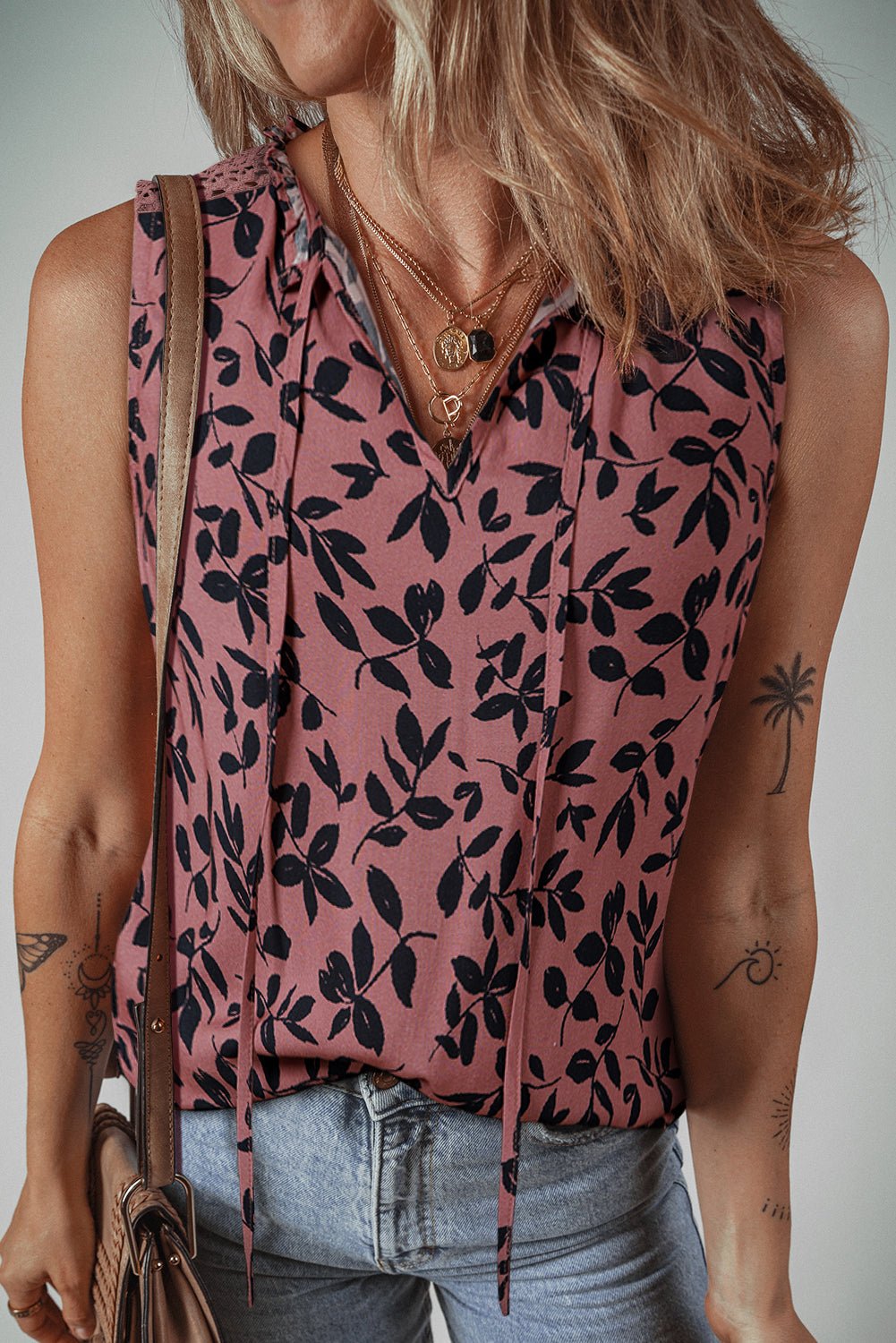 brown floral print tie neck sleeveless top - MAD RUFFI