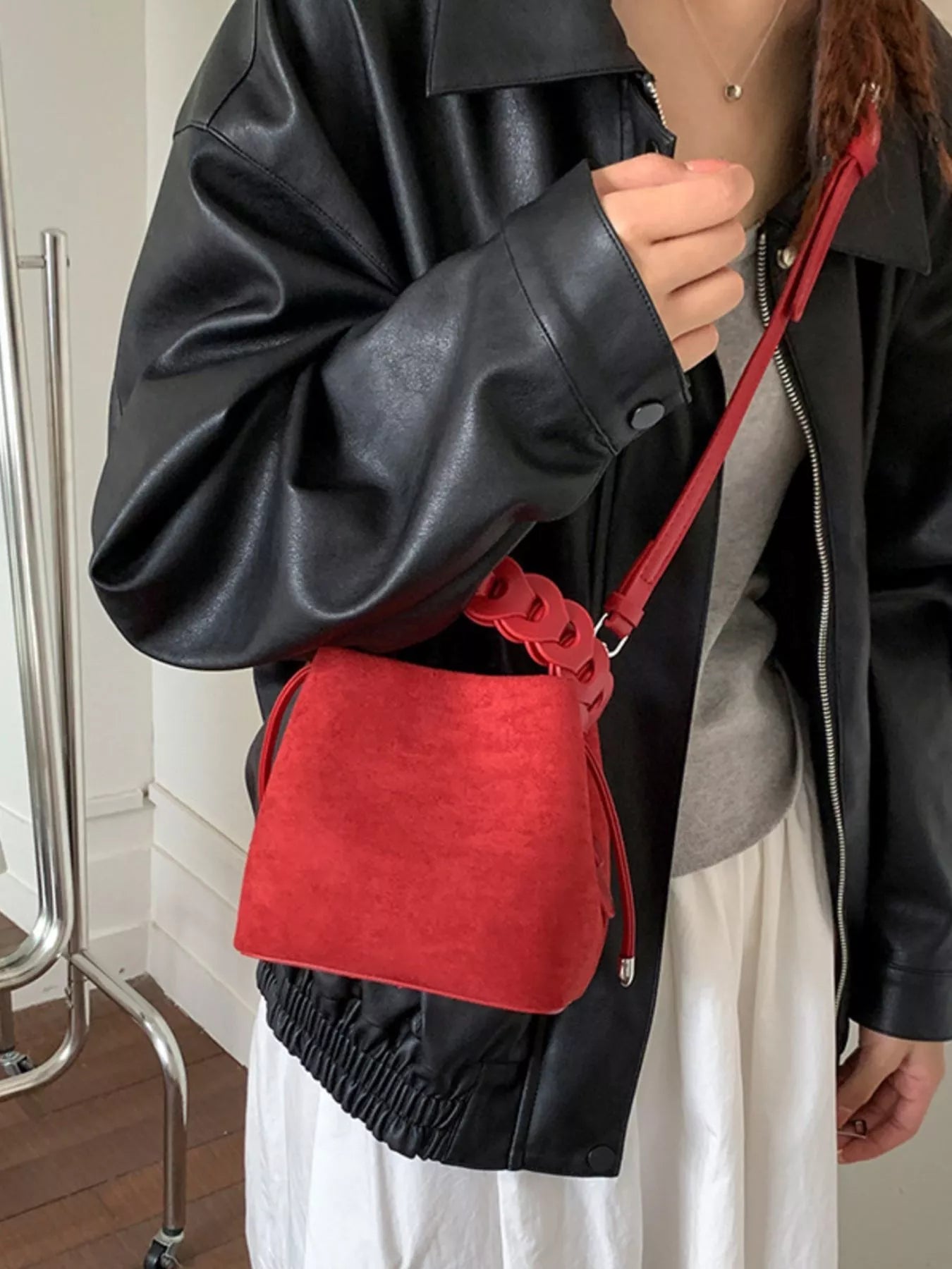 Chain Strap Crossbody Bag - MAD RUFFI