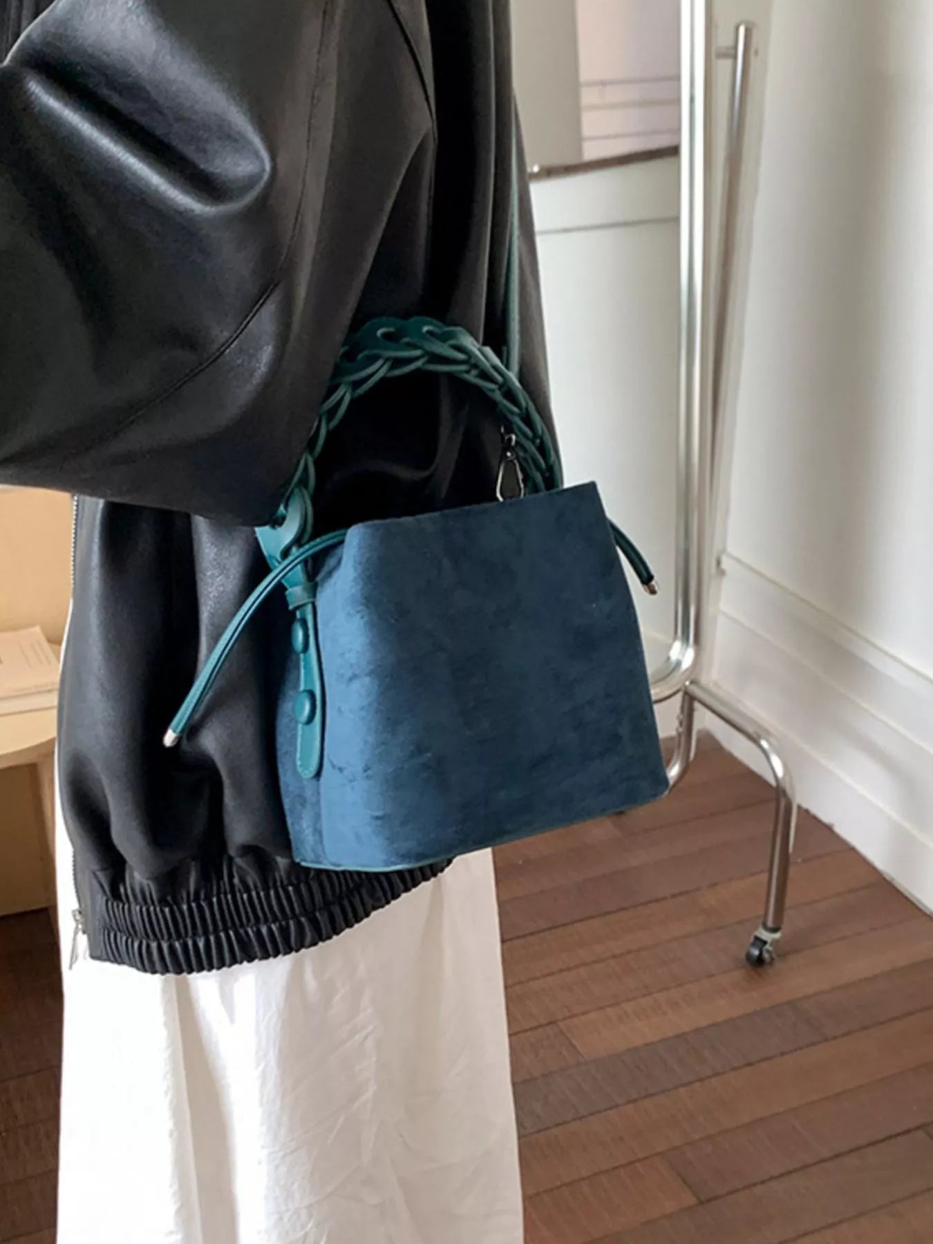 Chain Strap Crossbody Bag - MAD RUFFI