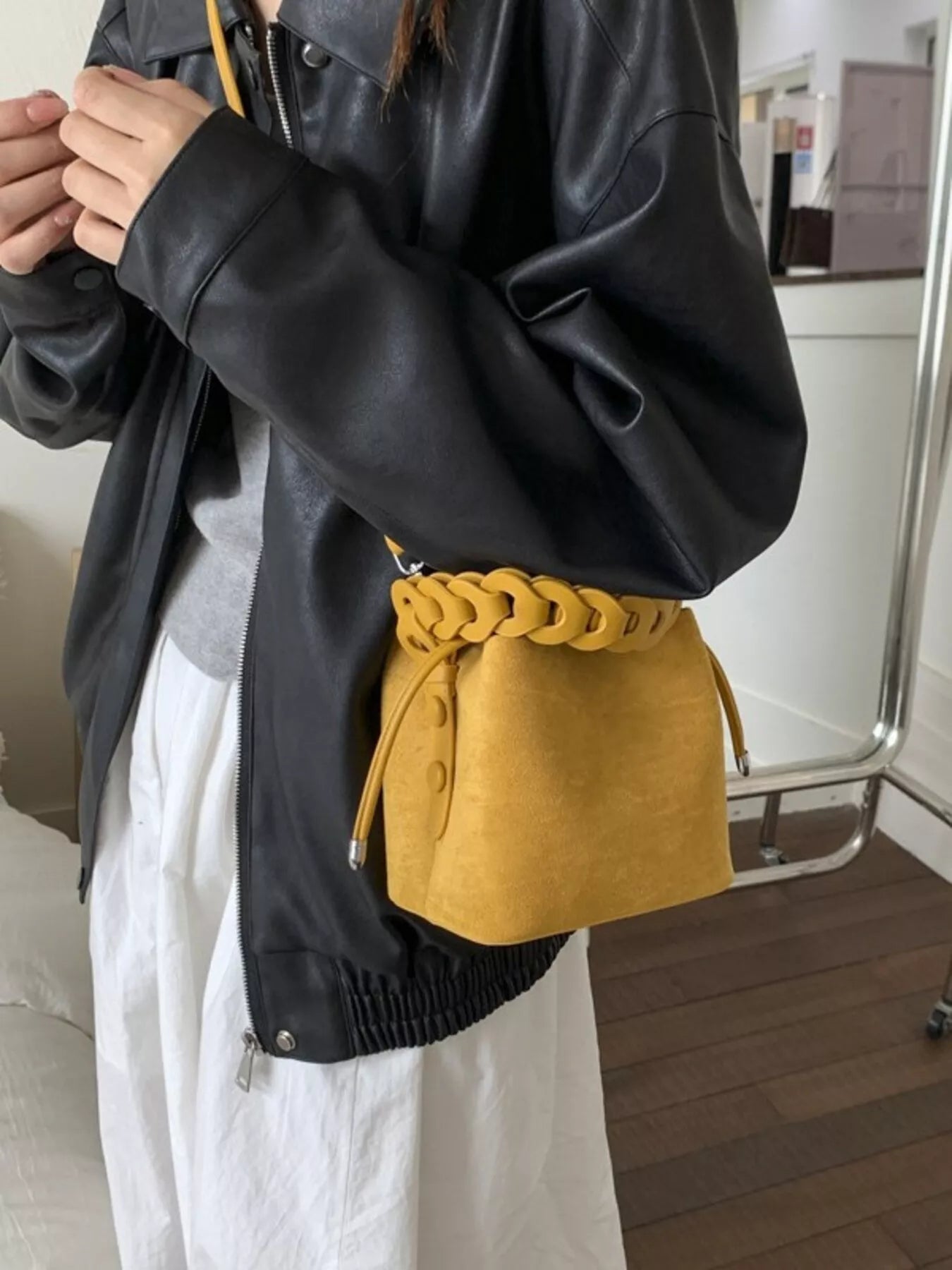 Chain Strap Crossbody Bag - MAD RUFFI