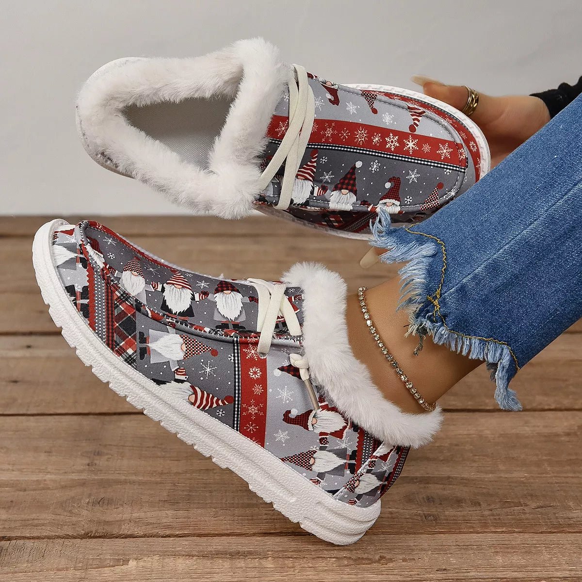 Christmas Print Round Toe Sneakers - MAD RUFFI