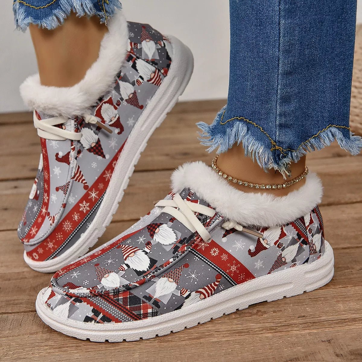 Christmas Print Round Toe Sneakers - MAD RUFFI