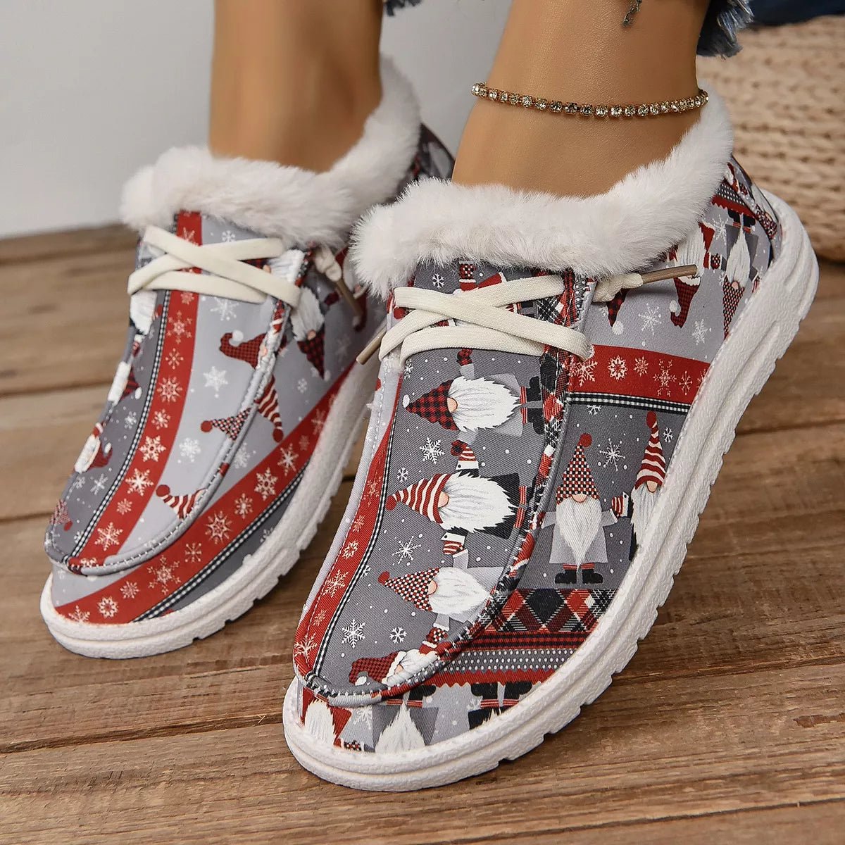 Christmas Print Round Toe Sneakers - MAD RUFFI