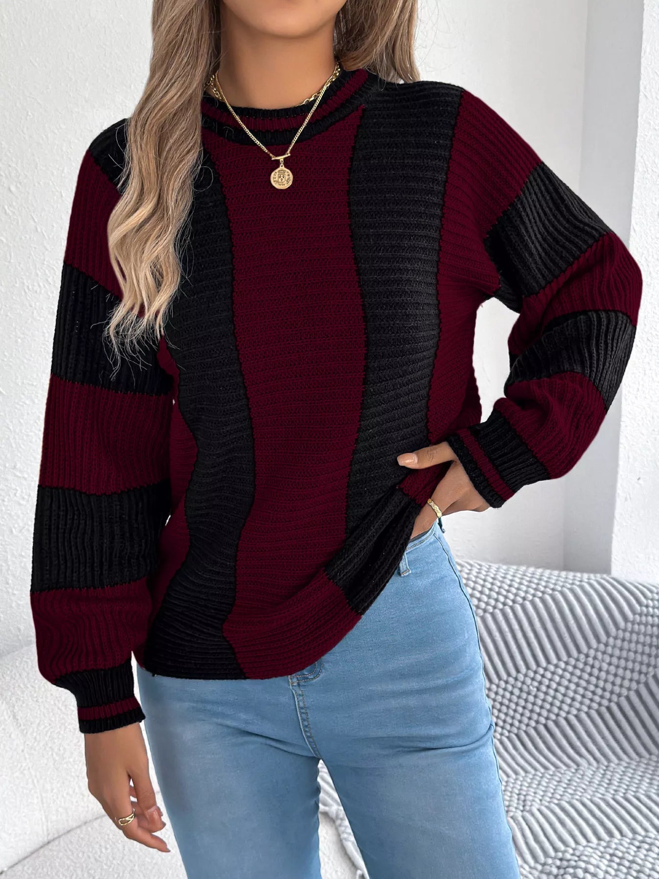 Color Block Round Neck Sweater - MAD RUFFI