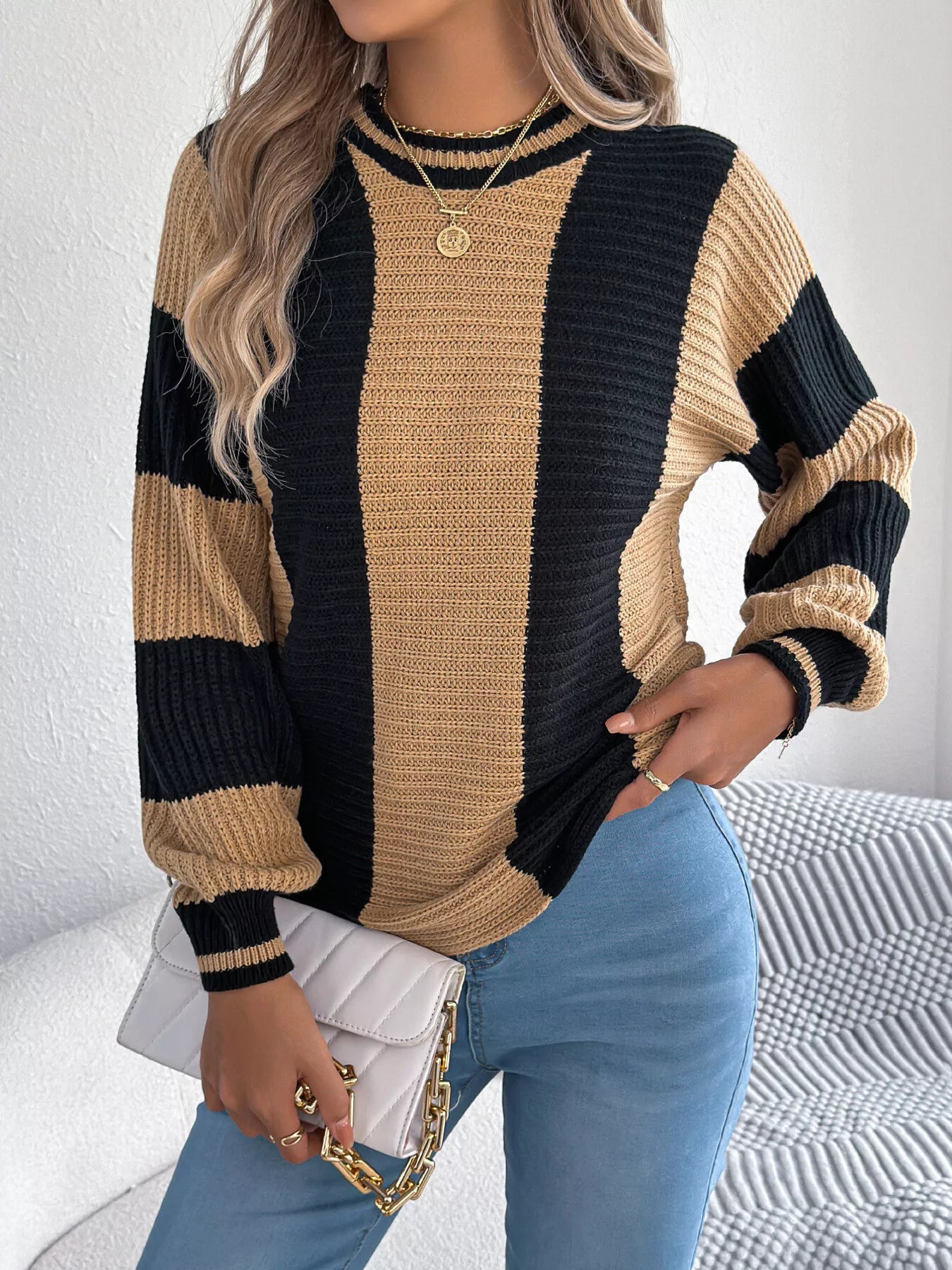 Color Block Round Neck Sweater - MAD RUFFI