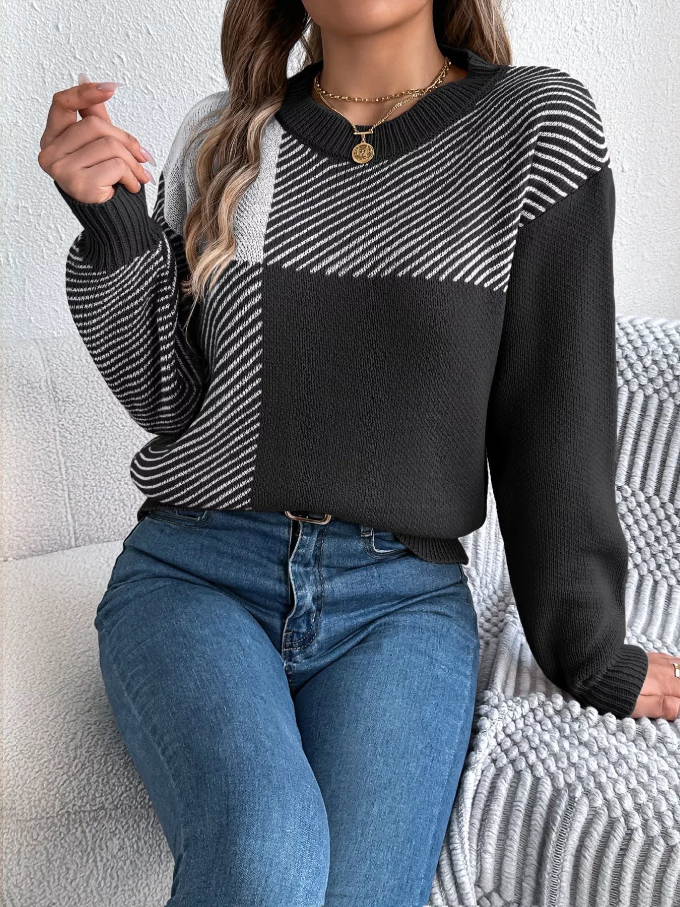 Color Block Striped Round Neck Sweater - MAD RUFFI