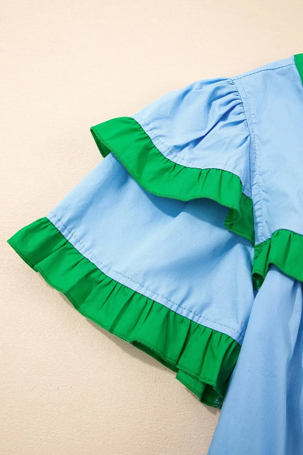 Contrast Notched Neck Frilly Detail Short Sleeve Blouse - MAD RUFFI