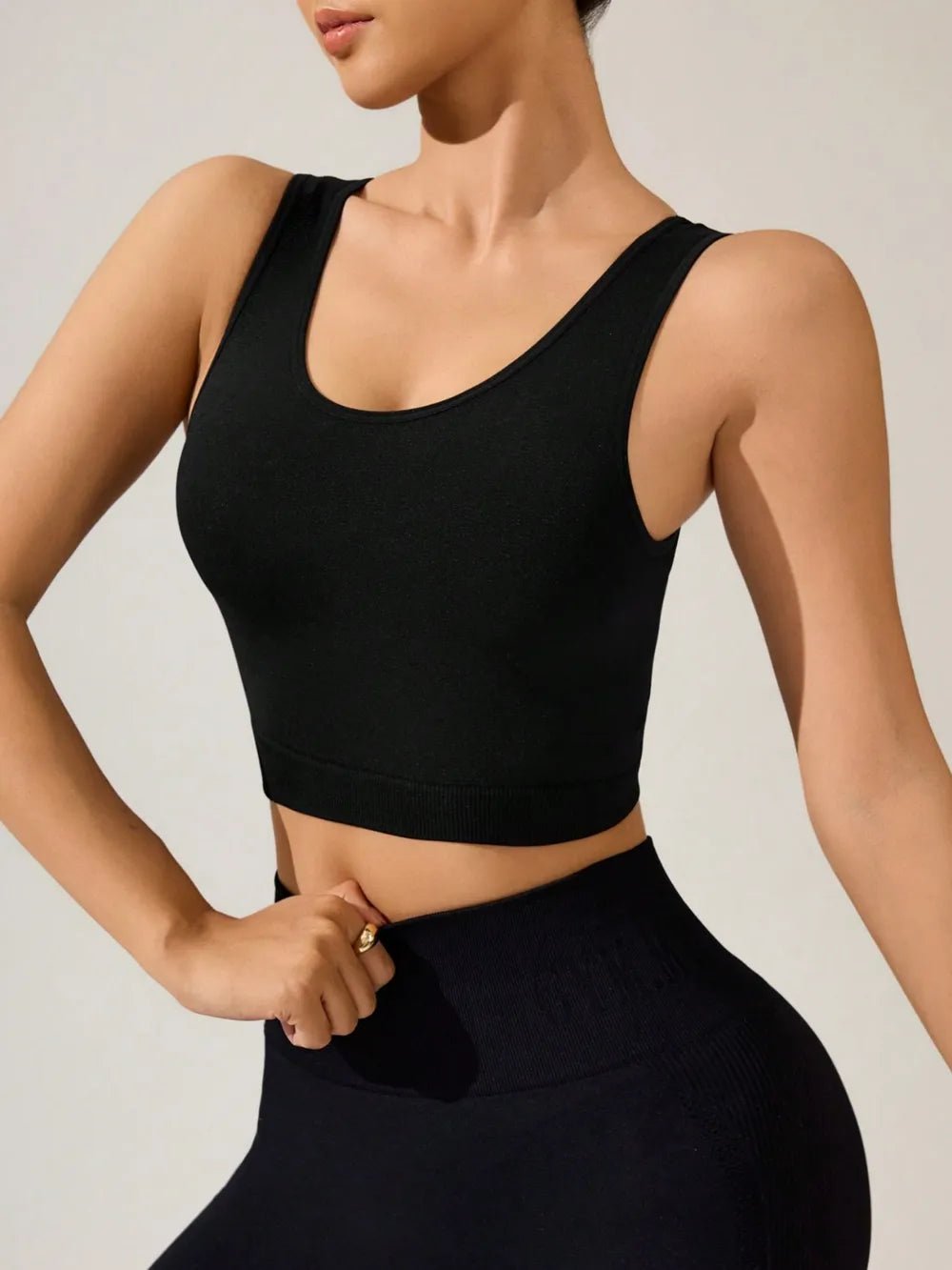Crisscross Cropped Active Tank - MAD RUFFI