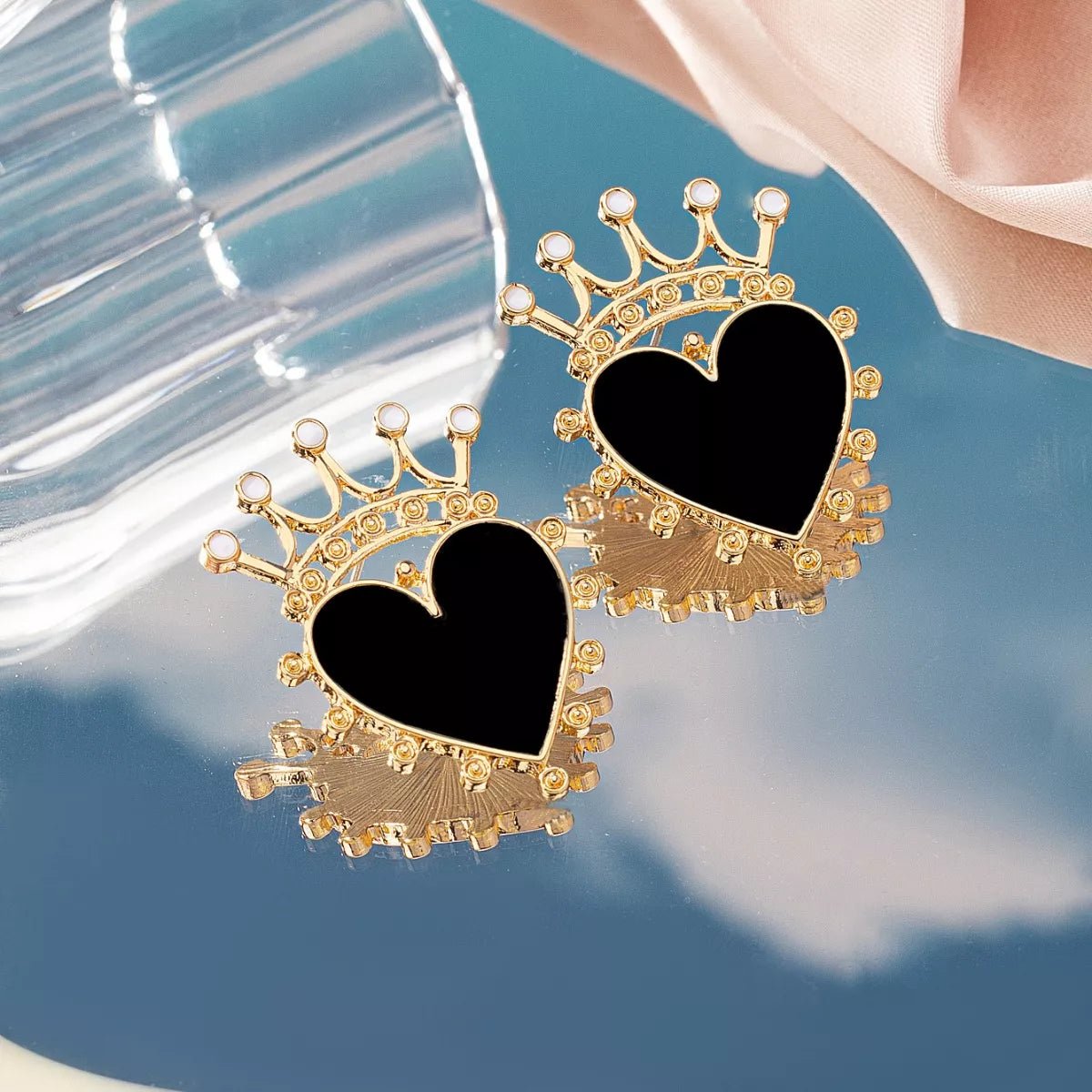 Crown Heart Stud Earrings - MAD RUFFI