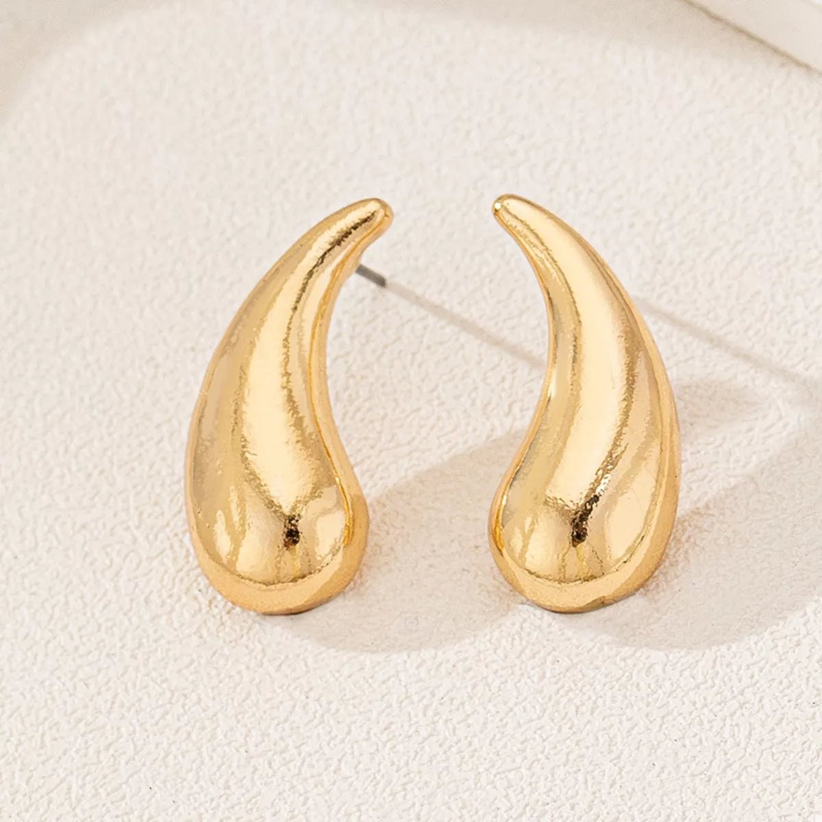 Curved Teardrop Stud Earrings - MAD RUFFI
