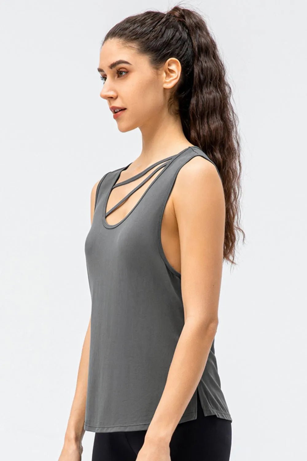 Cutout Reversible Active Tank - MAD RUFFI