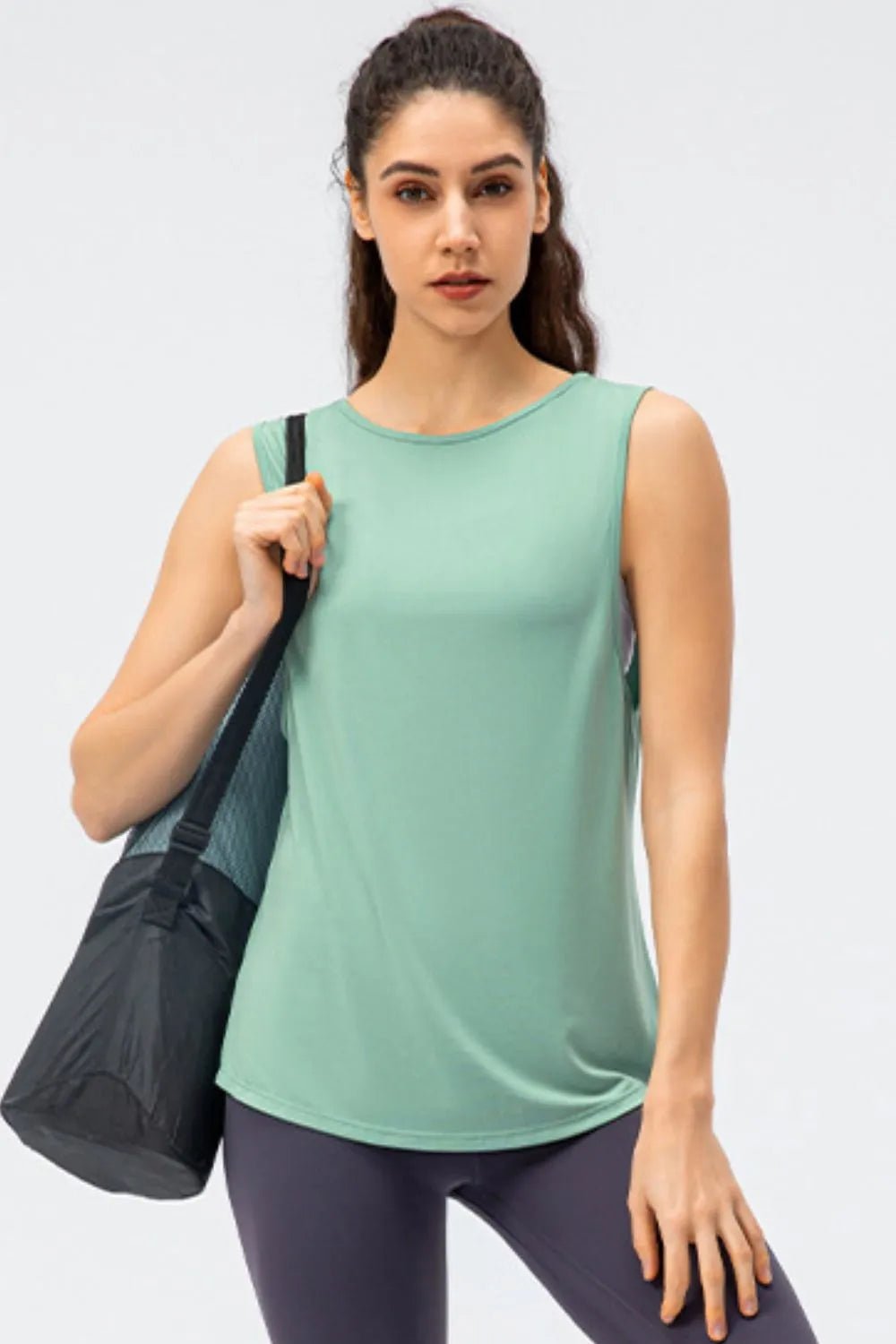 Cutout Reversible Active Tank - MAD RUFFI
