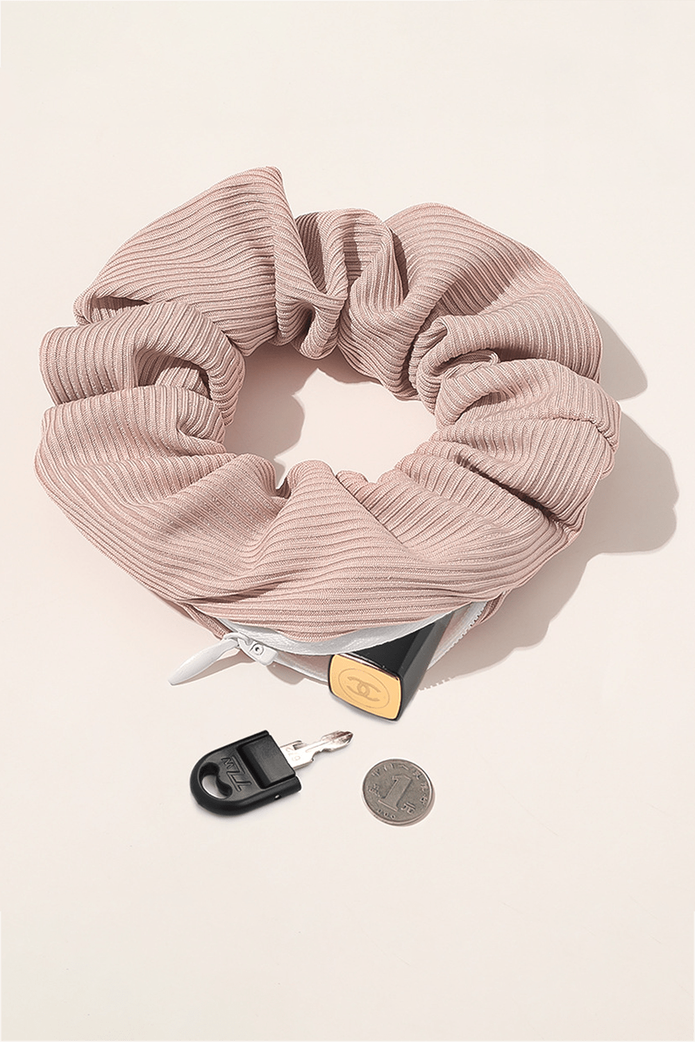 Delicacy Pocket Scrunchie With Hidden Zipper - MAD RUFFI