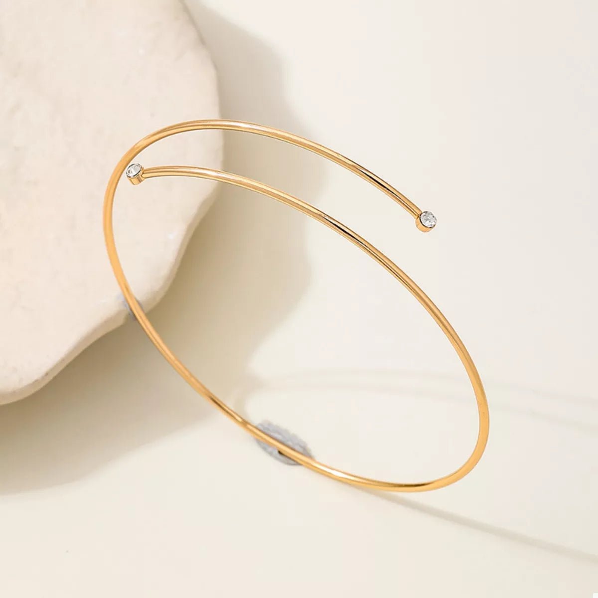 Delicate Gold Wire Upper Arm Bracelet - MAD RUFFI