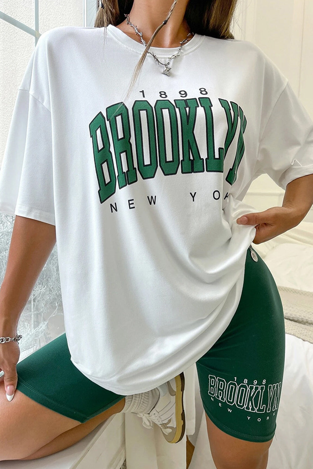 Brooklyn T-Shirt Lockeres Trainings-Shorts-Set im Slim Fit