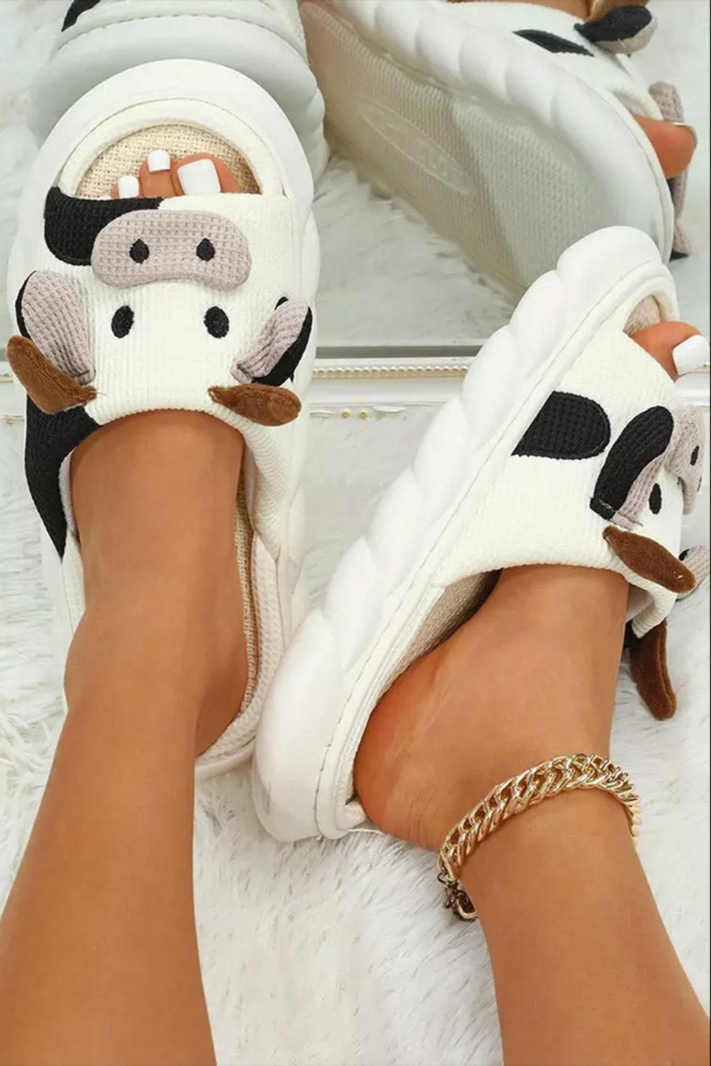 Patrón de animales de lindo blanco brillante zapatillas de punta abierta