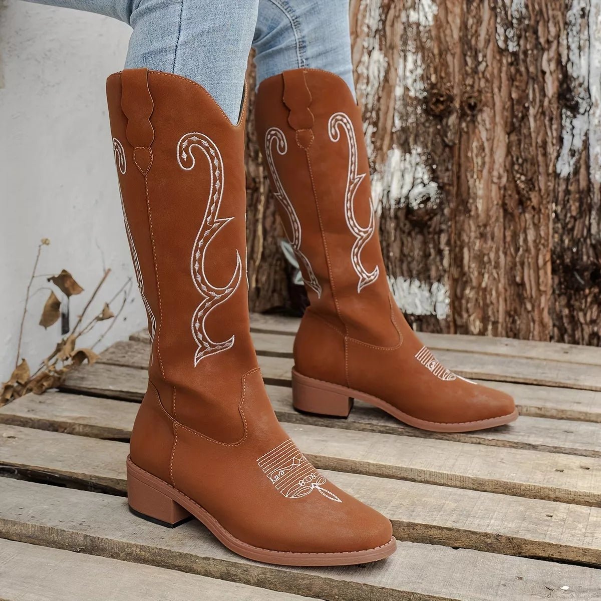 Embroidered Round Toe Block Heels Boots - MAD RUFFI