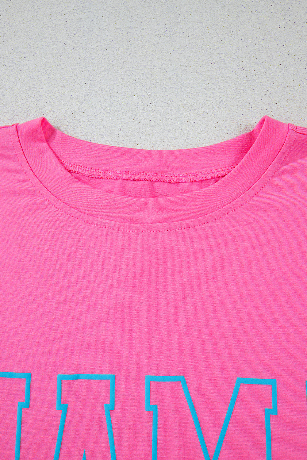 Fuchsia maman lettre imprimer le tee-shirt décontracté