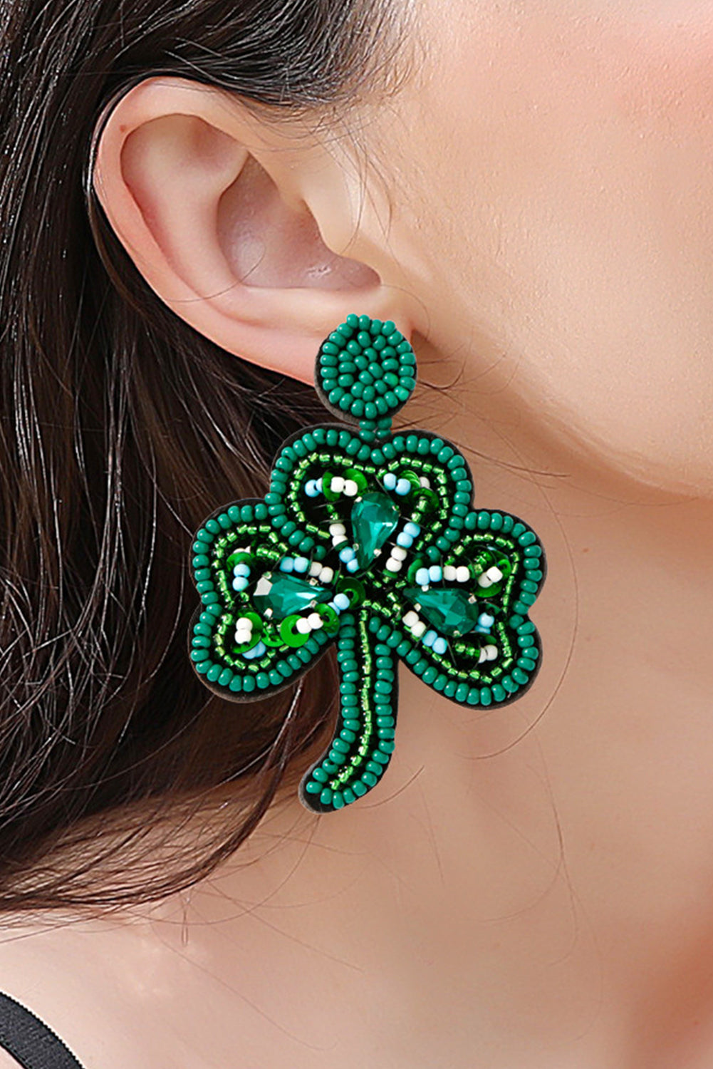 Pendientes de cuentas de color verde de St Patrick Blackish St.