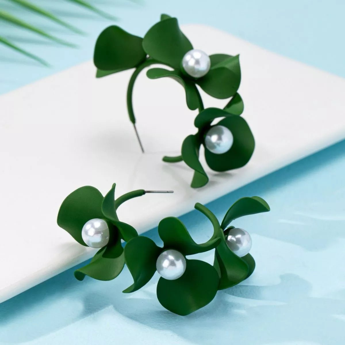 Floral Pearl Hoop Earrings - MAD RUFFI