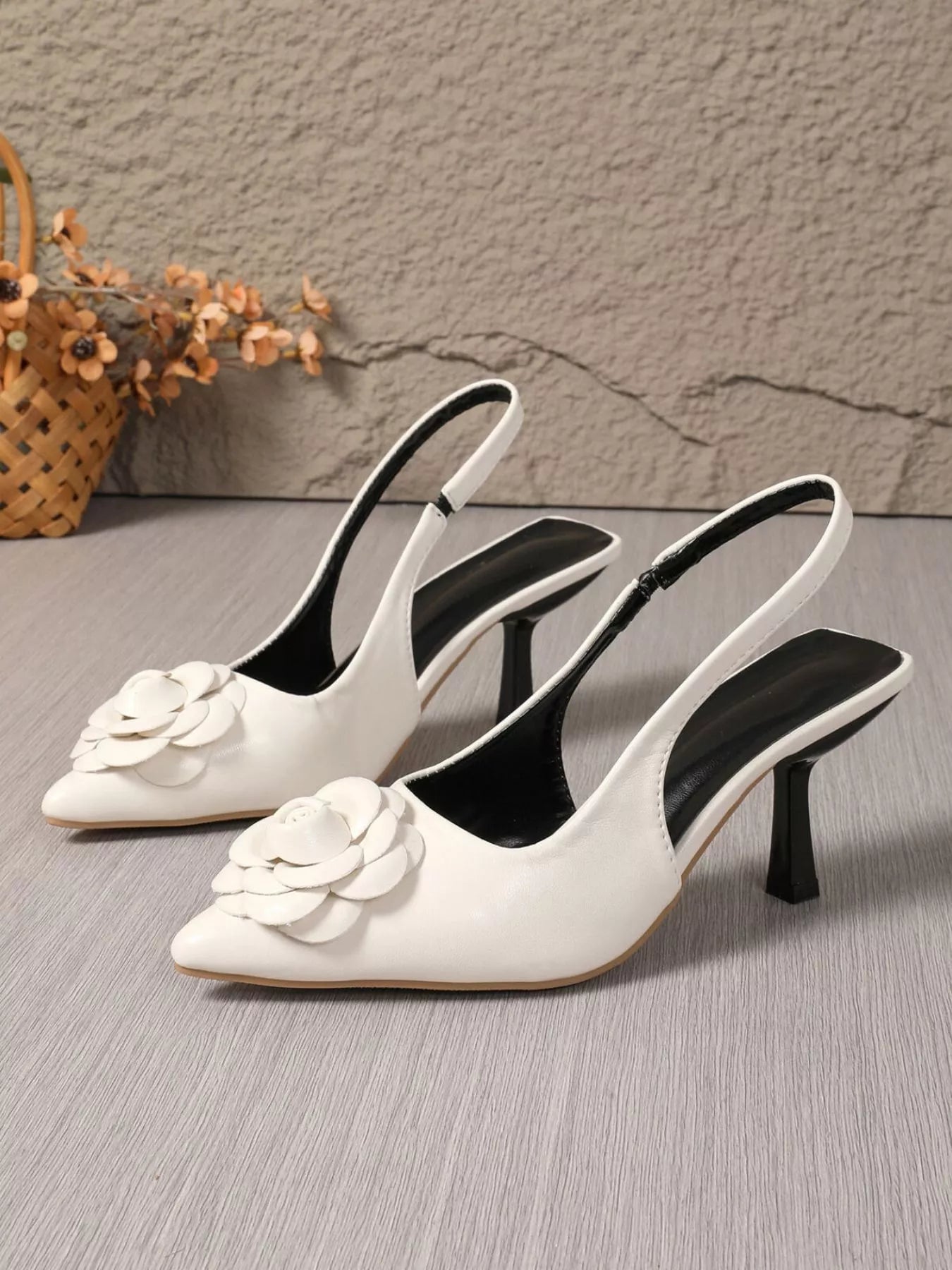 Flower Point Toe Slingback Sandals - MAD RUFFI