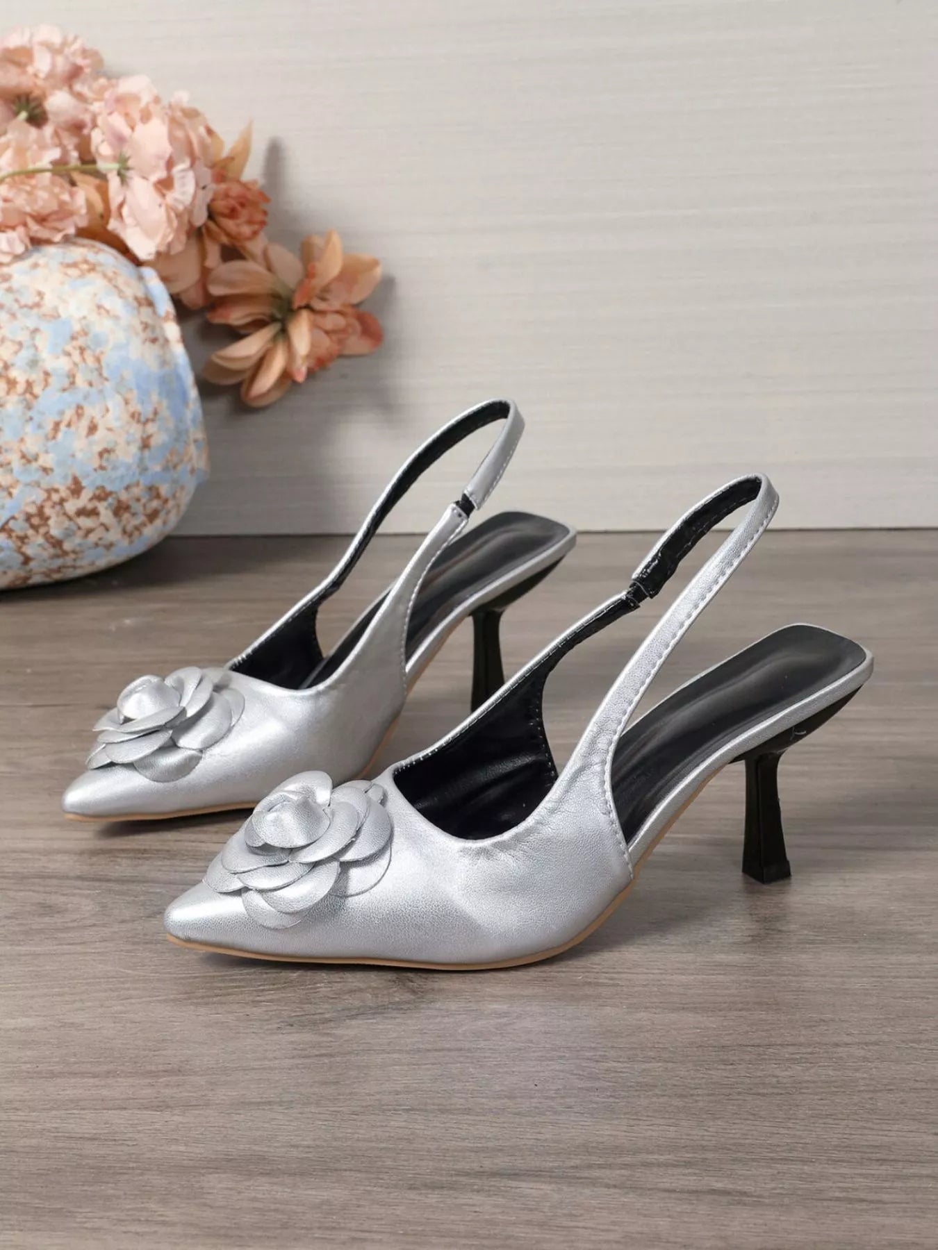 Flower Point Toe Slingback Sandals - MAD RUFFI