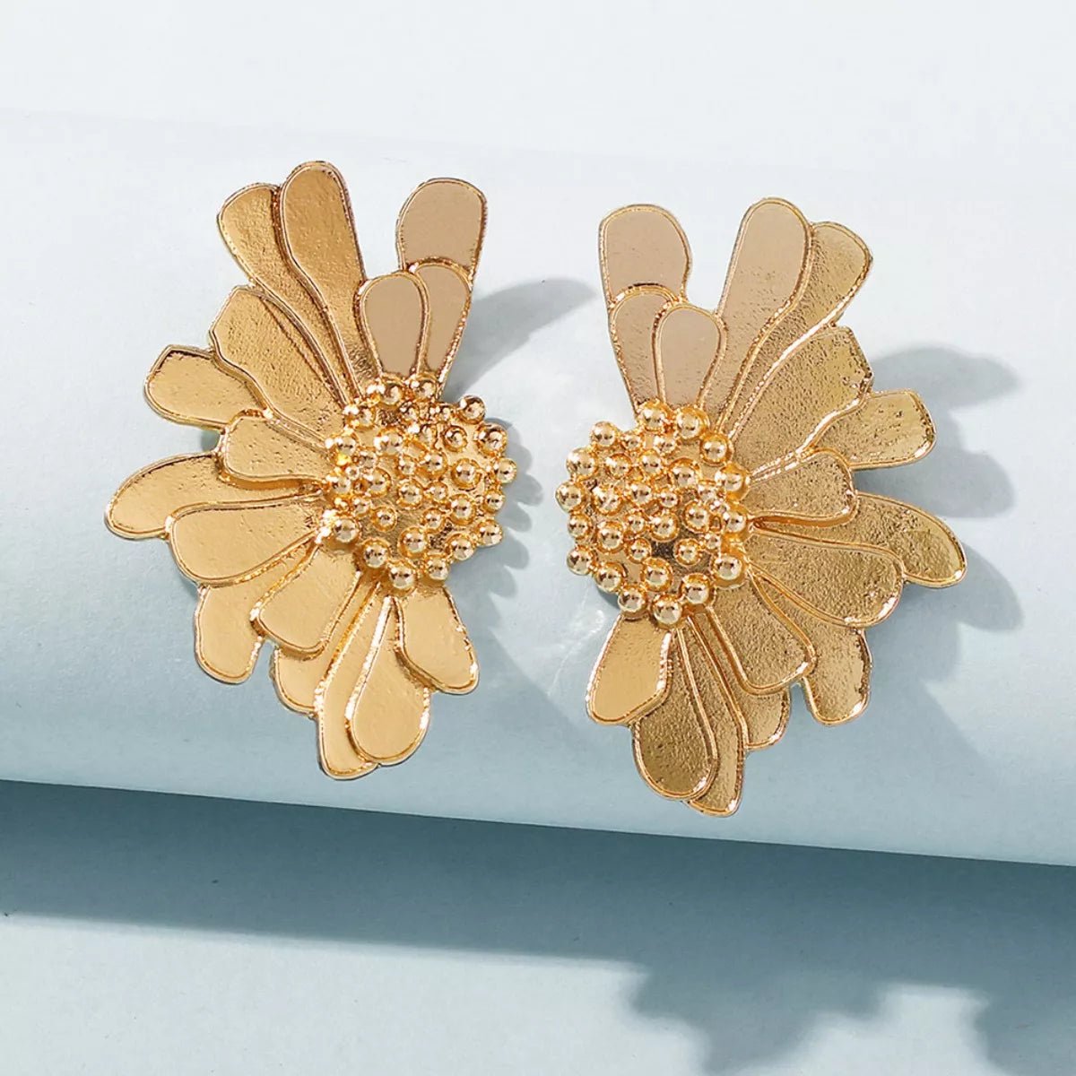Flower Stud Earrings - MAD RUFFI