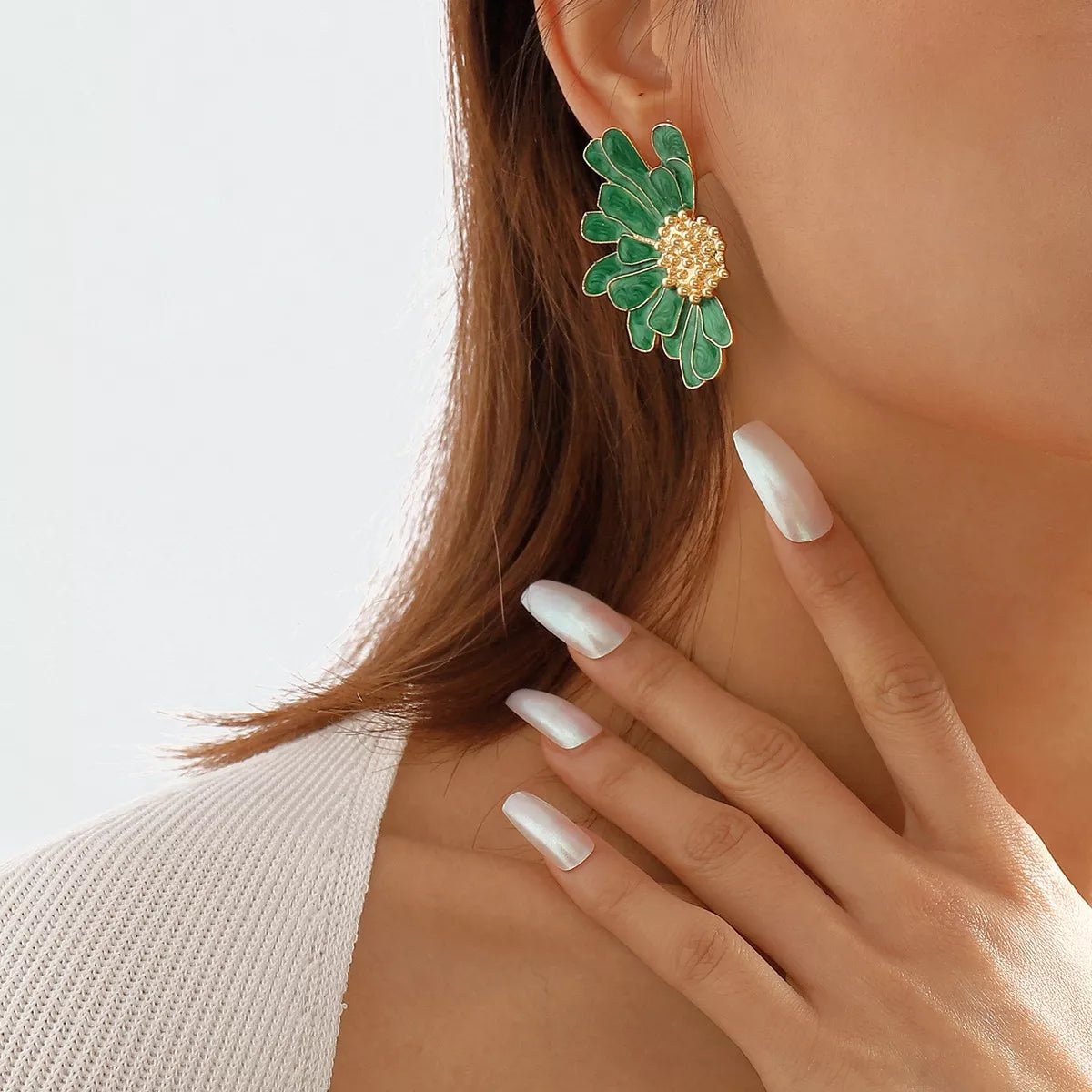 Flower Stud Earrings - MAD RUFFI