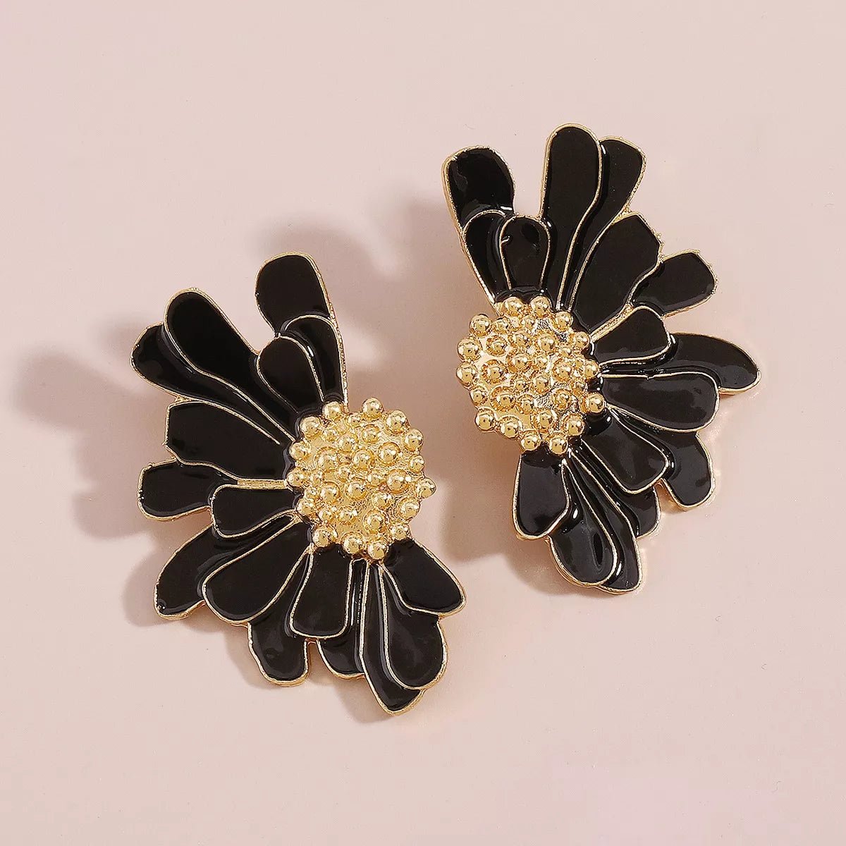 Flower Stud Earrings - MAD RUFFI