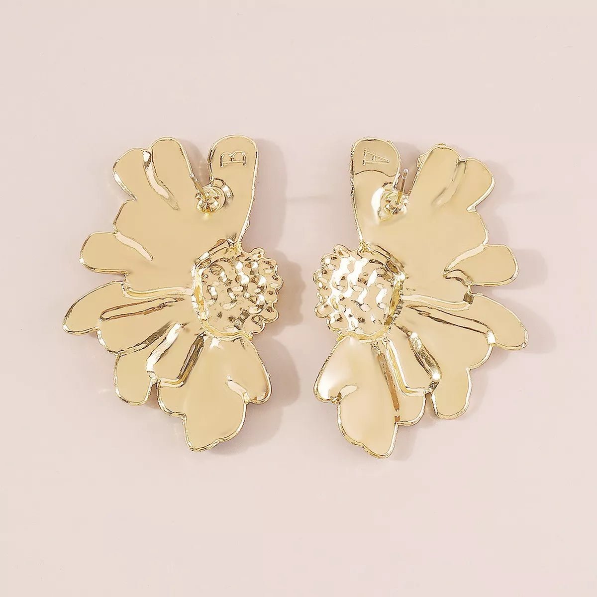 Flower Stud Earrings - MAD RUFFI