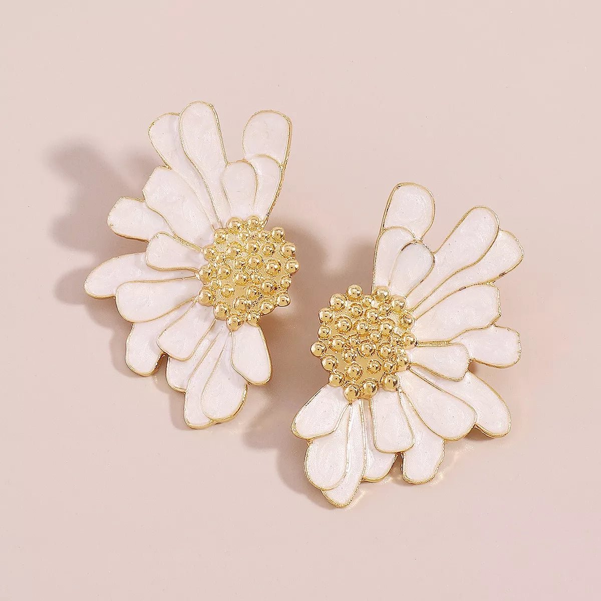 Flower Stud Earrings - MAD RUFFI