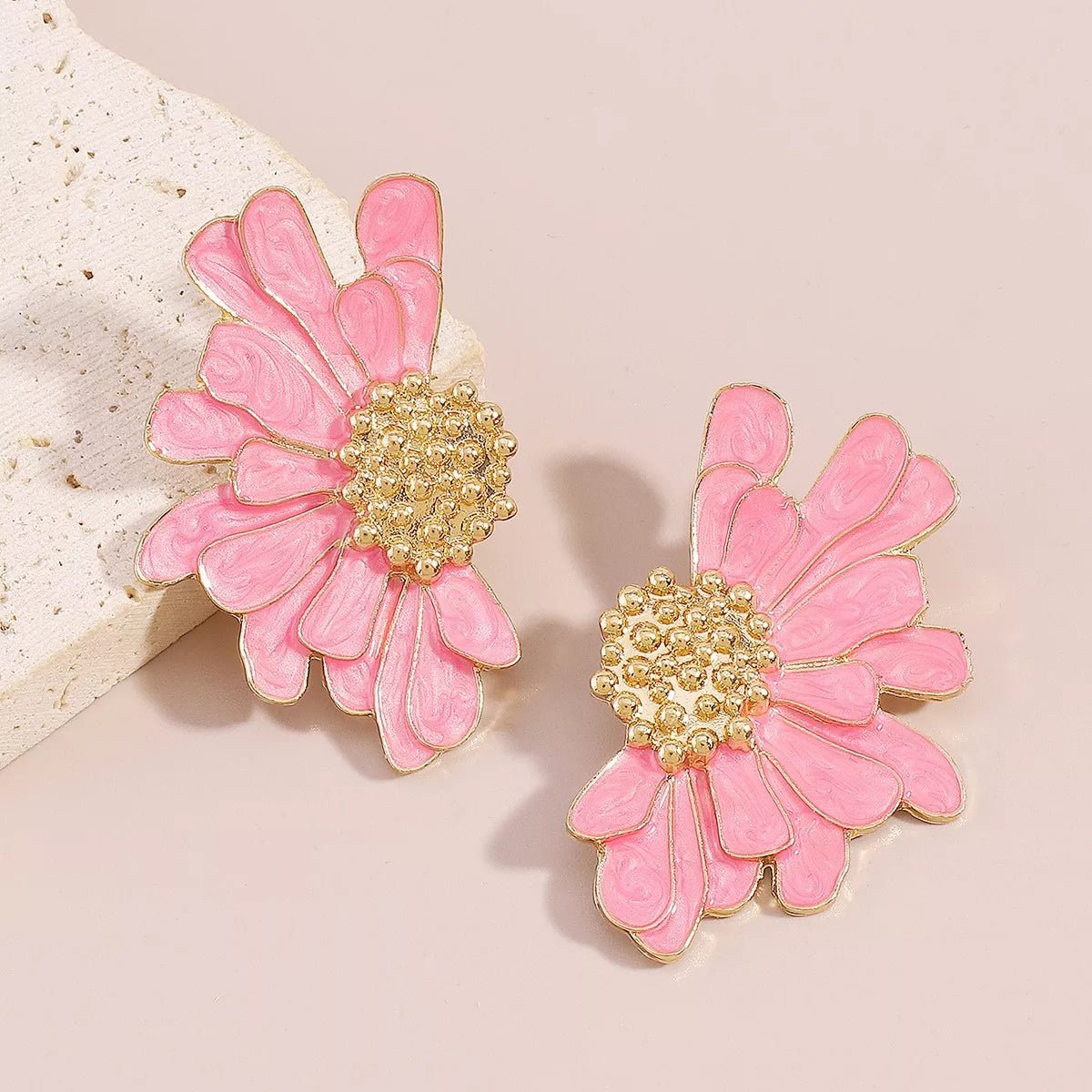 Flower Stud Earrings - MAD RUFFI