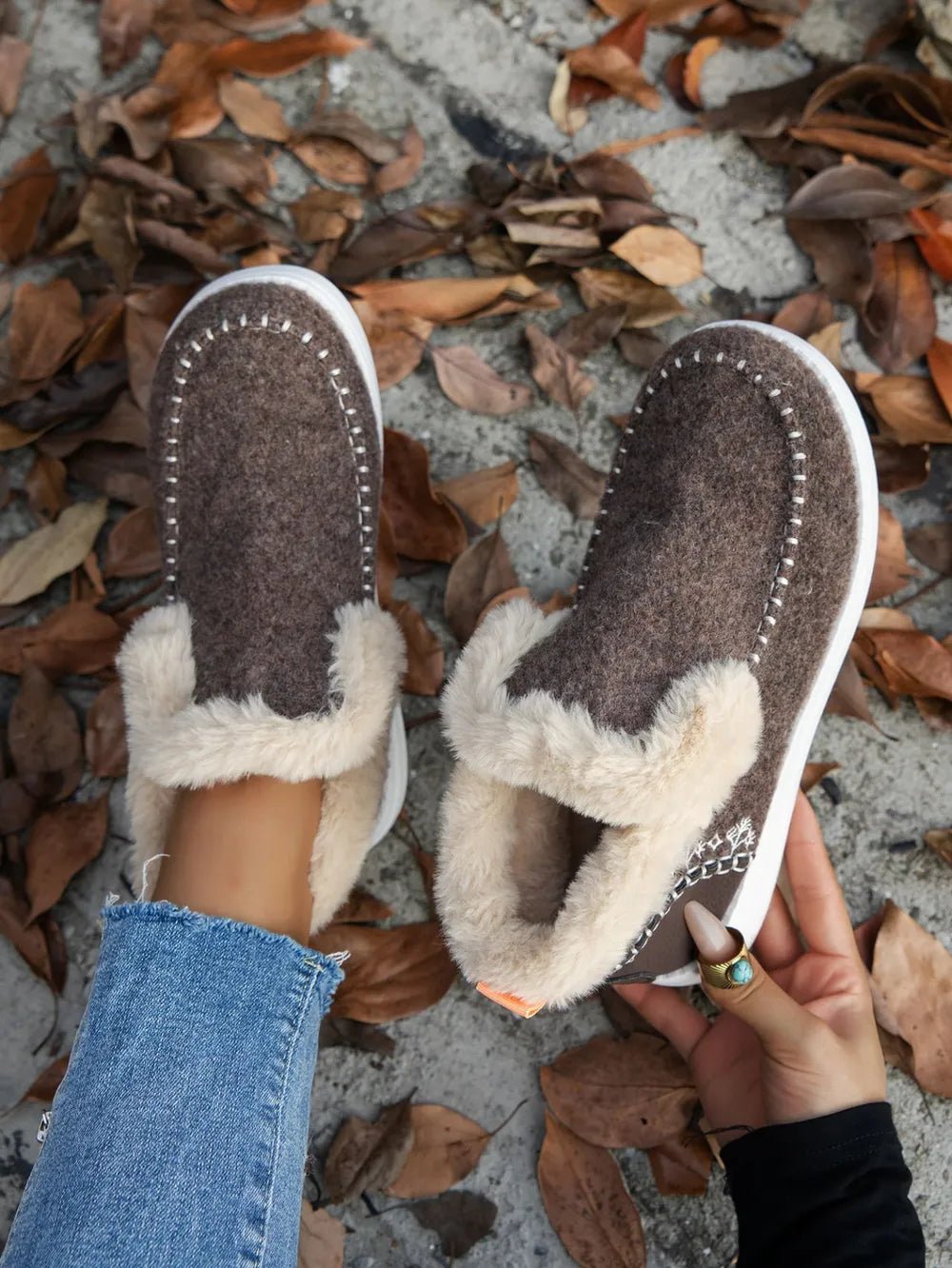 Furry Suede Round Toe Flat Sneakers - MAD RUFFI