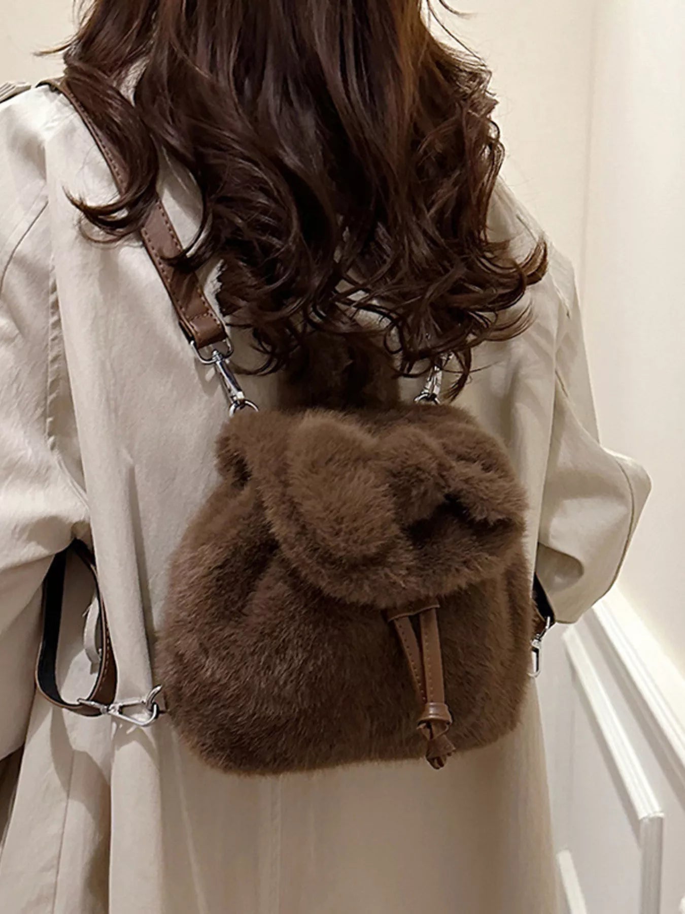 Fuzzy Plush Drawstring Backpack Bag - MAD RUFFI