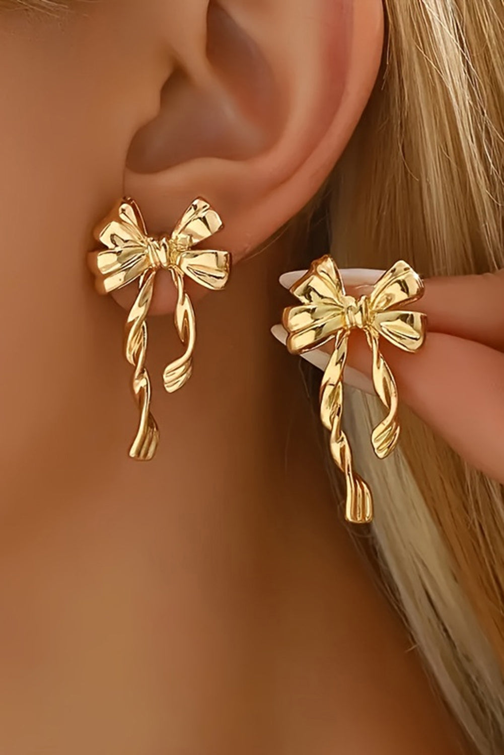 Gold Elegant Bow Stud Earrings - Gold / ONE SIZE - Earrings