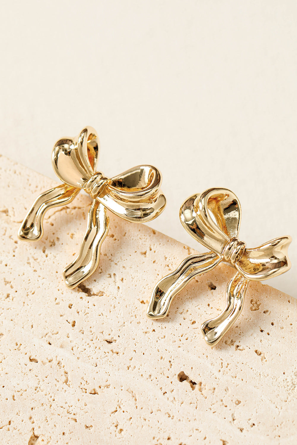 Gold Elegant Ribbon Bow Shape Stud Earrings - Gold / ONE SIZE - Earrings