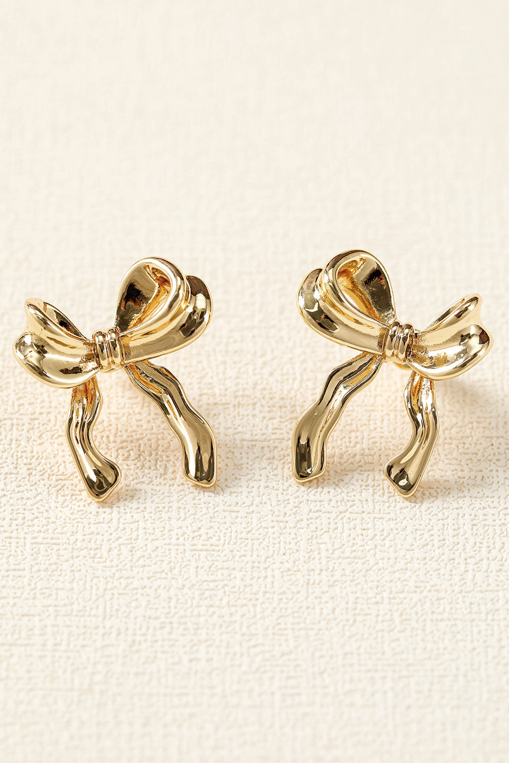 Gold Elegant Ribbon Bow Shape Stud Earrings - Gold / ONE SIZE - Earrings