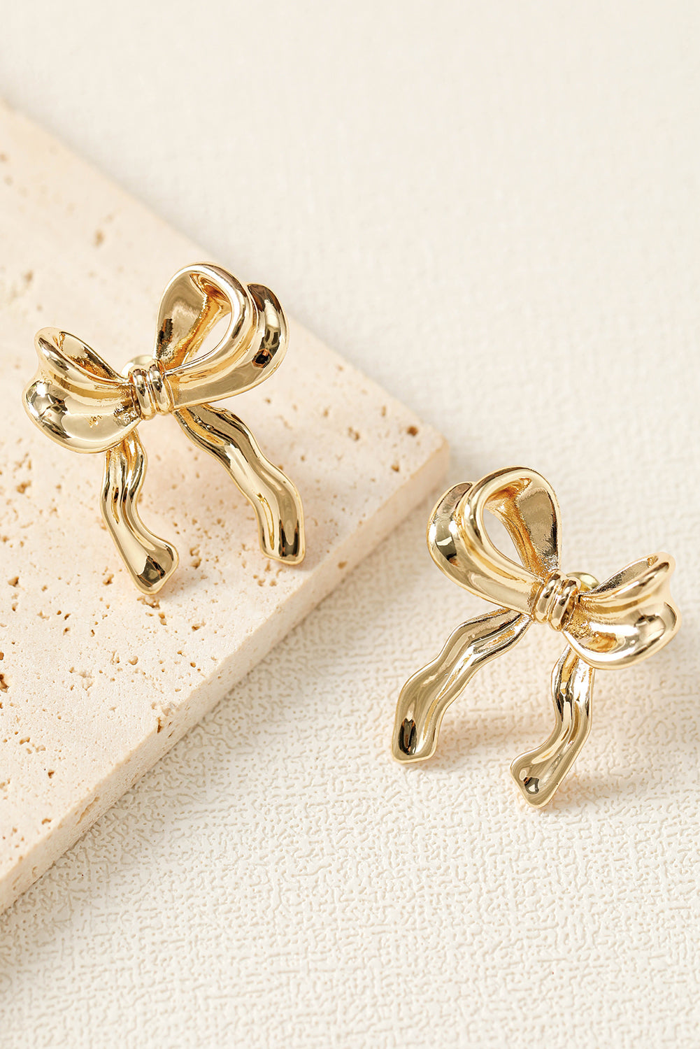 Gold Elegant Ribbon Bow Shape Stud Earrings - Gold / ONE SIZE - Earrings