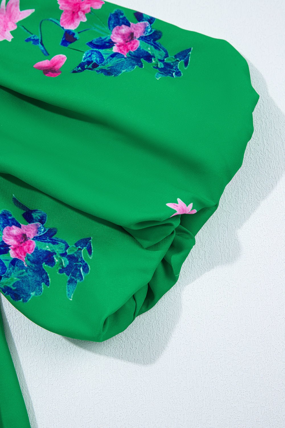 Green Floral Detail Tie Split Neck Puff Sleeve Blouse - MAD RUFFI